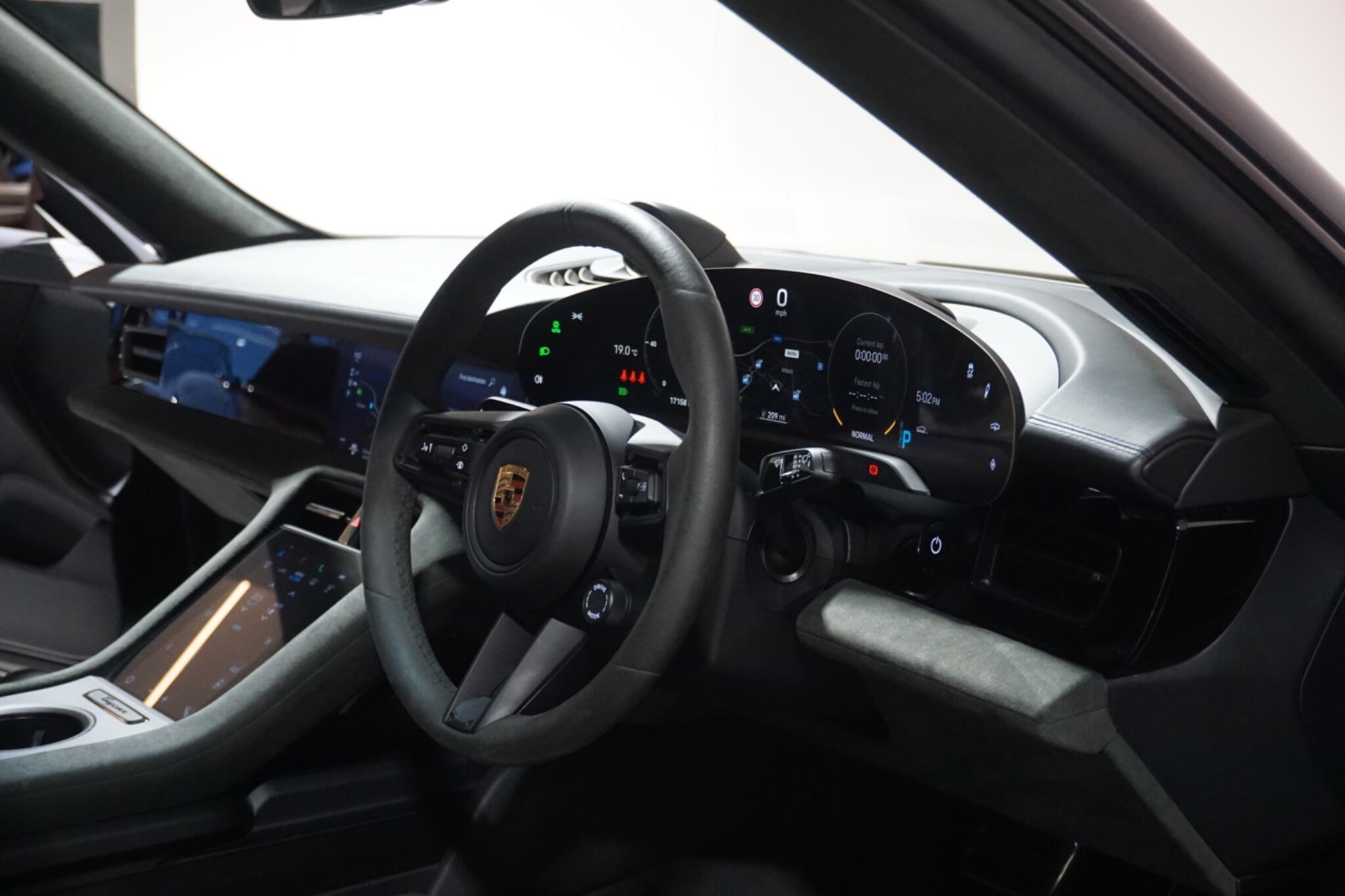 Porsche Taycan Performance Plus 93.4kWh GTS Sport Turismo 5dr Electric Auto 4WD (11kW Charger) (598 ps)